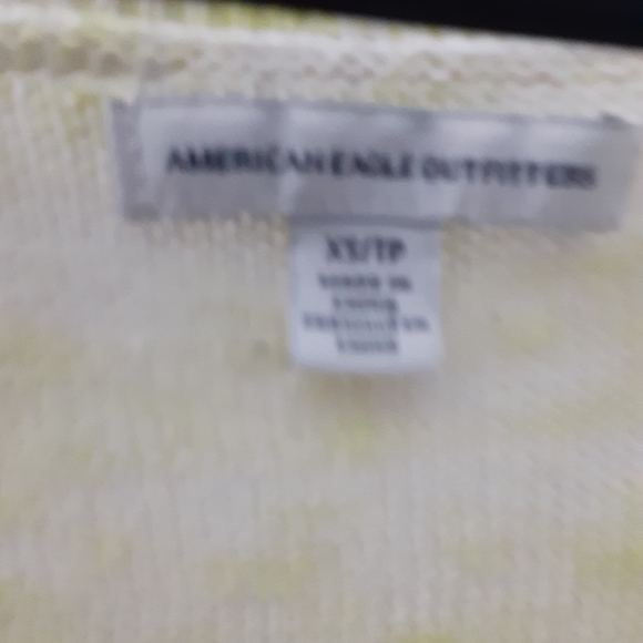 American Eagle sweater XS- lightweight- scoopneck- yellow/white - cotton blend - Picture 4 of 8